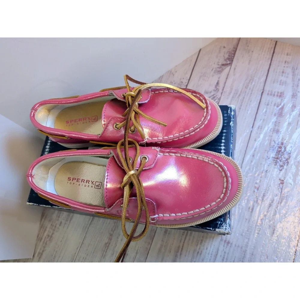 Sperry top sider girls teaberry/shiney pink size 13 M